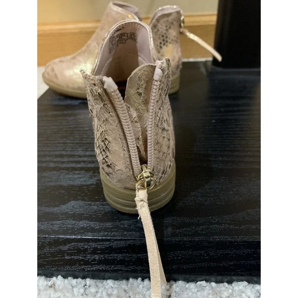 Girl  boots Kenneth Cole REACTION Wild Rose ESMA  9 Toddler Shoe PINK Snakeskin